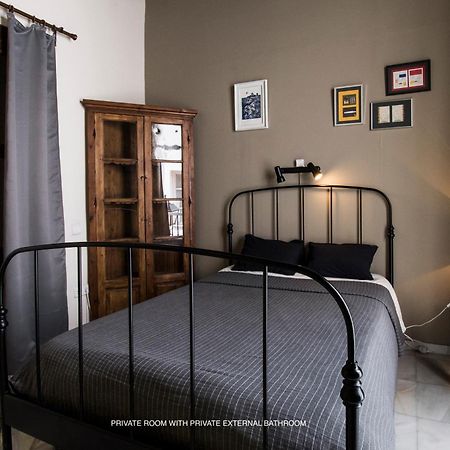 Casa Piratas Y Mina Lägenhet Cádiz Exteriör bild
